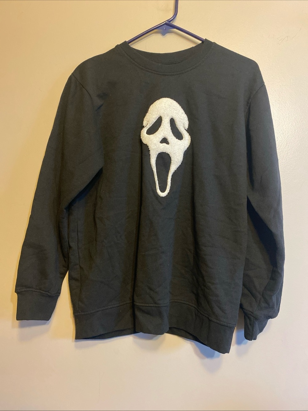 Ghost Face Women’s Sz S Crew Neck Black Sweat Shirt Embroidered Scream Halloween